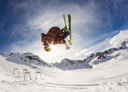 中国体彩网官方首页：奥塔门迪社交平台温情喊话梅西，继续表演吧，GOAT！一张照片背后的岁月与传承