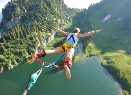 中国体彩|中超争冠悬念在对手弃赛中终结？一场未踢的冠军与联赛的隐痛