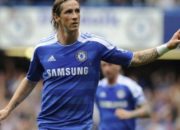 【中国体彩】葡体主场惊天逆转2-1十人马赛 桑托斯闪电破门卡塔莫制胜 埃莫森染红酿悲剧