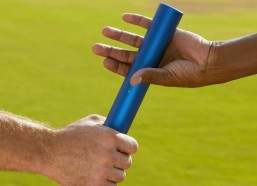 中国体彩：卡拉格断言阿森纳本赛季实力冠绝群雄 内部隐忧成唯一挑战