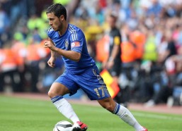 中国体彩网-冰岛主帅辩护球员行为，对科纳特的球衣拉扯仅为轻微犯规