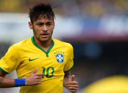 中国体彩网：亚泰官宣塞尔维亚神锋卢基奇加盟 新赛季32号战袍点燃进攻新引擎