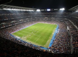 【中国体彩网官方首页】业内专家解析中日足球对决，整体表现稳健，年轻新星引发关注