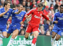 【中国体彩】拉卡泽特重返酋长球场解说席，见证枪手与拜仁的欧冠激战