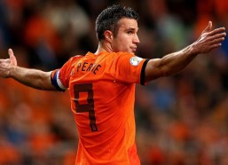 中国体彩网：海港客场对阵武里南联，三外援引领首发阵容，李圣龙与杨世元携手登场